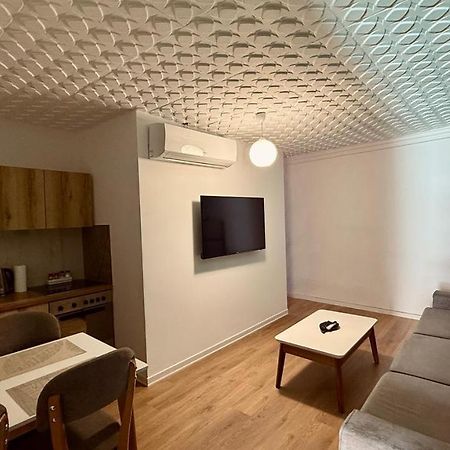 Apartament Host Elios Tirana Zewnętrze zdjęcie