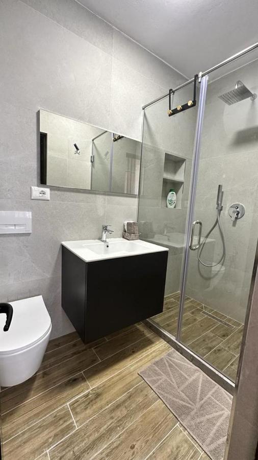 Apartament Host Elios Tirana Zewnętrze zdjęcie